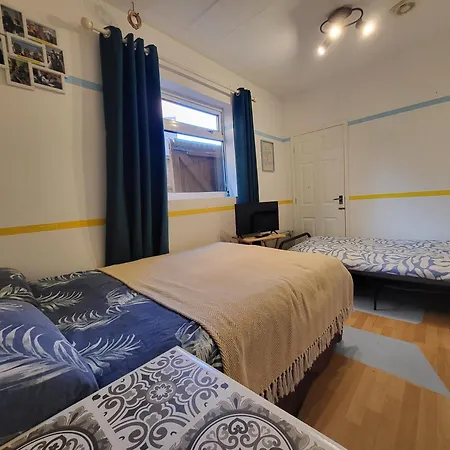 Mudeford Swans Appartement Christchurch  Buitenkant foto